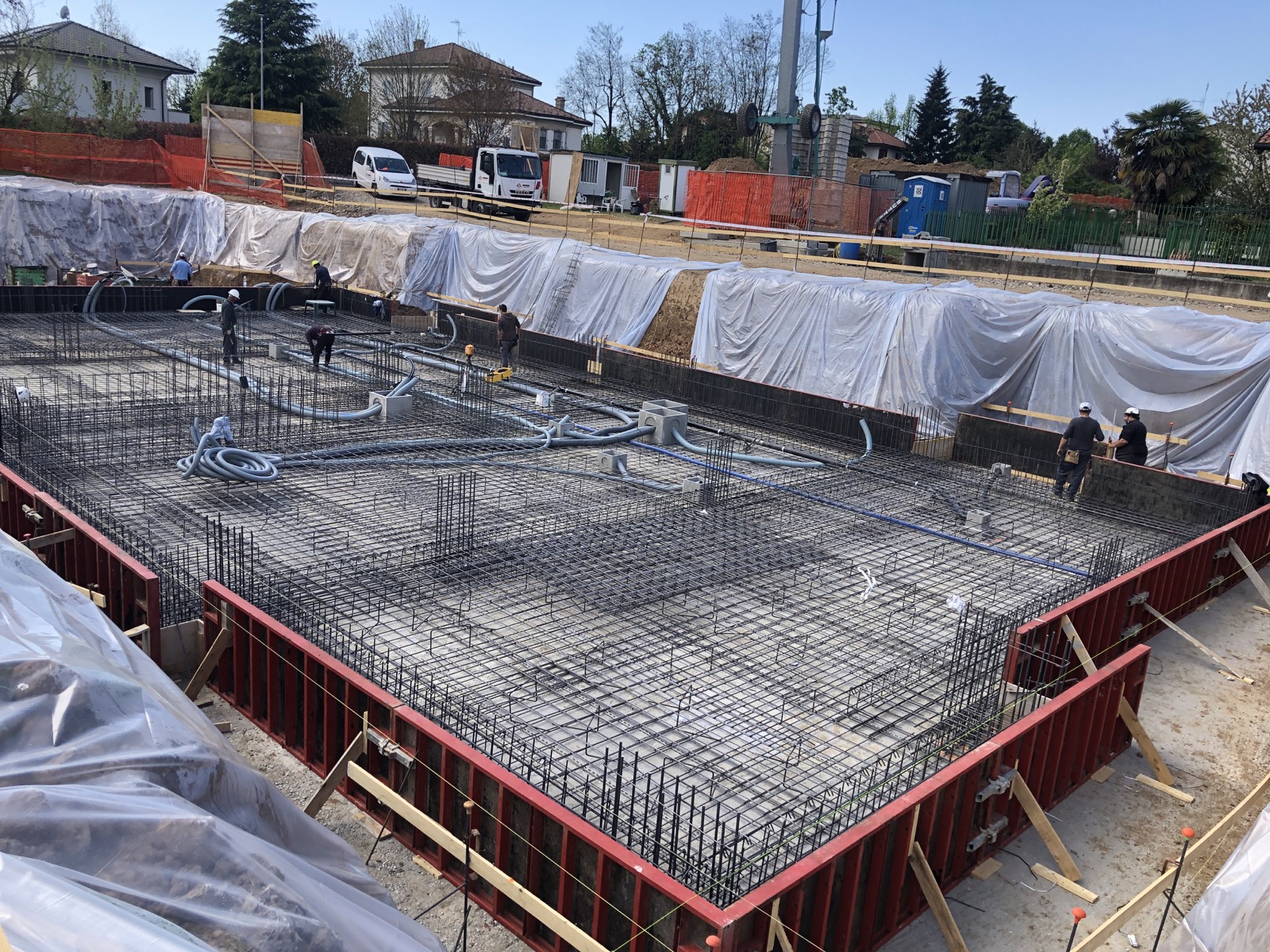 Cantiere di nuove costruzioni a Masate: armature e fondazioni