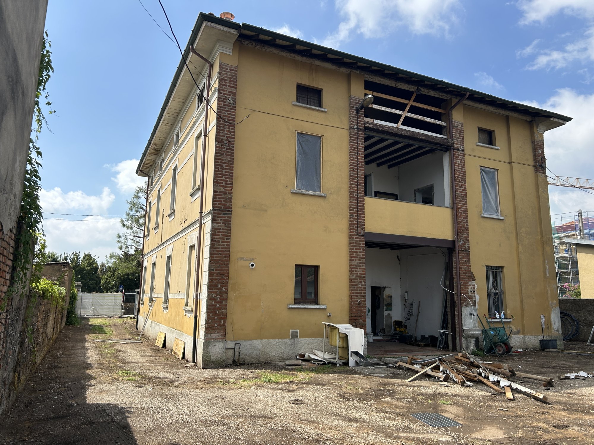 Ristrutturazione villa storica — Vailate (CR)